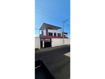En venta casa sector Elegole Manta Ecuador.