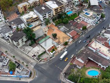 Terrenos de oportunidad ideal para proyecto comercial o habitacional en Urdesa