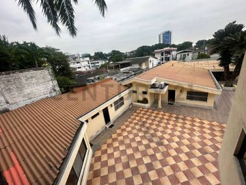 Terrenos de oportunidad ideal para proyecto comercial o habitacional en Urdesa