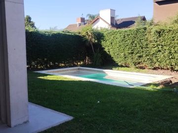 Casa en venta de 3 dormitorios c/ cochera en Moreno