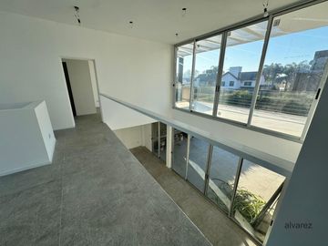 Casa en venta de 3 dormitorios c/ cochera en Moreno