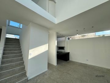 Casa en venta de 3 dormitorios c/ cochera en Moreno