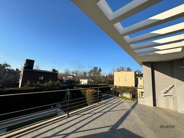 Casa en venta de 3 dormitorios c/ cochera en Moreno