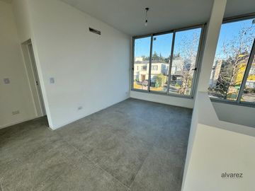 Casa en venta de 3 dormitorios c/ cochera en Moreno