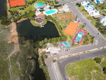 Venta casa de Playa frente a parque
