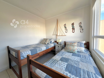 Excelente Ubicación Con Vista Al Mar, Condominio Papudo