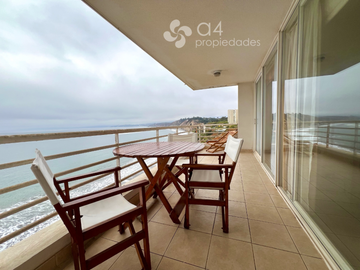 Estupenda Vista Al Mar, Primera Línea Condominio Alto Mar.