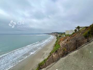 Estupenda Vista Al Mar, Primera Línea Condominio Alto Mar.