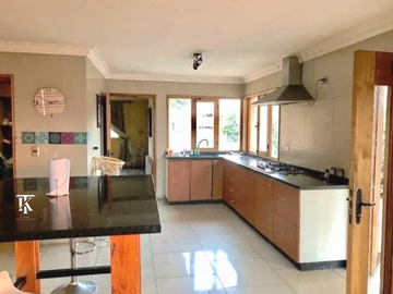 Casa en Parcela, a pasos coleo Francisco de Asís, Chicureo