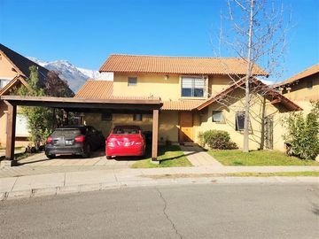 Casa en Venta en Avda. Las Perdices con Los Presidentes