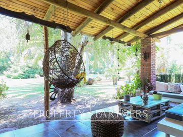 Hermosa Propiedad en exclusivo sector del Llano de Pirque