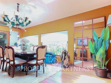 Hermosa Propiedad en exclusivo sector del Llano de Pirque