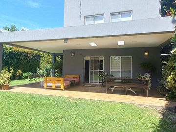 Casa en  Santa Maria de los Olivos