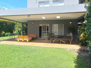 Casa en  Santa Maria de los Olivos