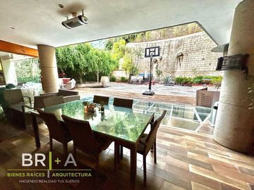 Casa en condominio en venta en Bosques de las Lomas