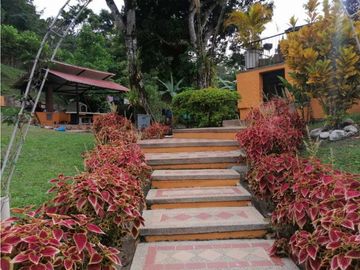 VENDO CASA FINCA CON PISCINA LOTE 6000M2 - LA MESA SAN JAVIER