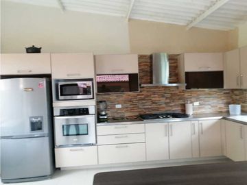 VENDO CASA FINCA CON PISCINA LOTE 6000M2 - LA MESA SAN JAVIER