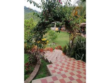 VENDO CASA FINCA CON PISCINA LOTE 6000M2 - LA MESA SAN JAVIER
