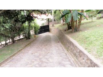 VENDO CASA FINCA CON PISCINA LOTE 6000M2 - LA MESA SAN JAVIER