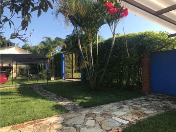 VENDO CASA FINCA CON PISCINA LOTE 2000M2 - LA MESA ZONA EL HATO
