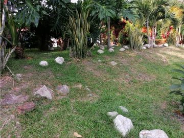 VENDO CASA FINCA CON PISCINA LOTE 5.500M2 - ANAPOIMA LAS MERCEDES