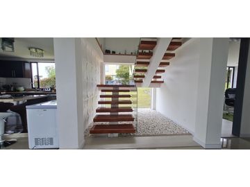 VENDO CASA EXCLUSIVA LOTE 1.570M2 - YERBABONITA SOPO