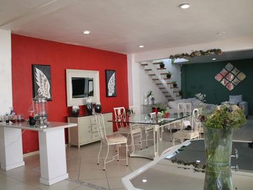 Venta Casa con Local Comercial en Oaxtepec, Morelos