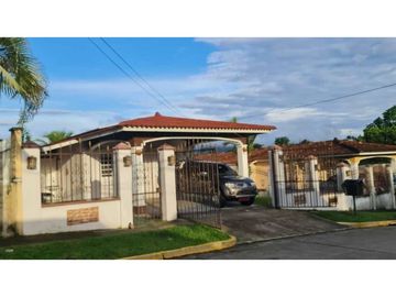 VENTA CASA EN VILLA ZAITA PANELES SOLARES Y JACUZZI INCLUIDO