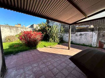 Chalet en venta en Bernal Centro