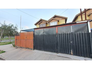Venta de Casa 3D 1B con estacionamiento Villa Carlos Pezoa, San Felipe