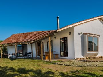 Hermosa casa en Maitencillo con amplio terreno