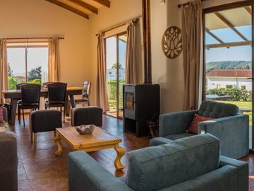 Hermosa casa en Maitencillo con amplio terreno