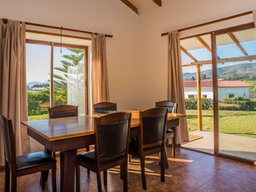 Hermosa casa en Maitencillo con amplio terreno