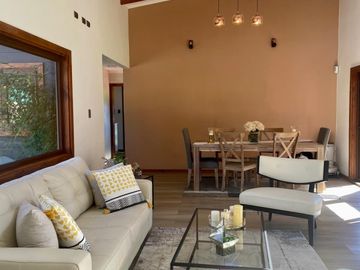 Parcela con moderna casa Los Riscos Pucón