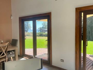 Parcela con moderna casa Los Riscos Pucón