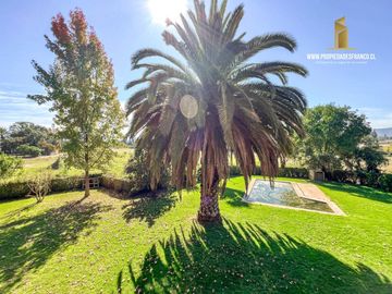 MELIPILLA. VENDE 23 HECTAREAS CON CASAS. MEDIA LUNA Y GALPÓN