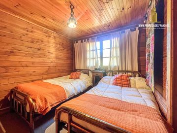 MELIPILLA. VENDE 23 HECTAREAS CON CASAS. MEDIA LUNA Y GALPÓN