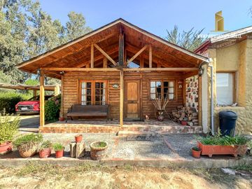 MELIPILLA. VENDE 23 HECTAREAS CON CASAS. MEDIA LUNA Y GALPÓN