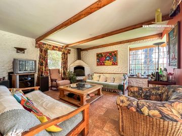 MELIPILLA. VENDE 23 HECTAREAS CON CASAS. MEDIA LUNA Y GALPÓN