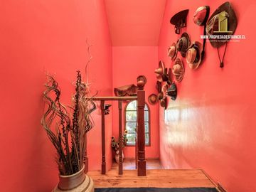 MELIPILLA. VENDE 23 HECTAREAS CON CASAS. MEDIA LUNA Y GALPÓN