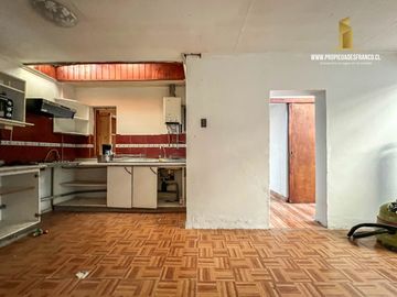VIÑA DEL MAR ALTO VENDE CASA DE 4D 1B 2E AGUA SANTA