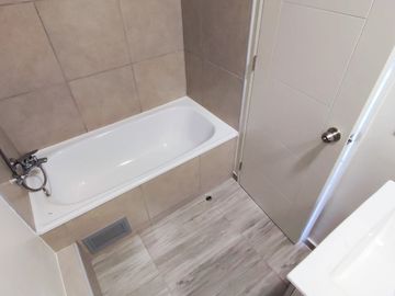LA FLORIDA VENTA DPTO SEMI NUEVO 2D METRO VICENTE VALDES