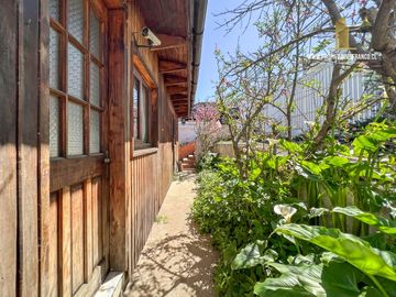 REÑACA. VENDE CASA REMODELADA 6D 4B CON PISCINA VISTA AL MAR