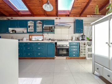 REÑACA. VENDE CASA REMODELADA 6D 4B CON PISCINA VISTA AL MAR