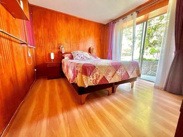 QUILPUÉ CENTRO. VENDE TERRENO CON DOS CASAS Y PISCINA 10X5