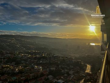 DPTO CON HERMOSA VISTA EN LAS DELICIAS SECTOR RESIDENCIAL