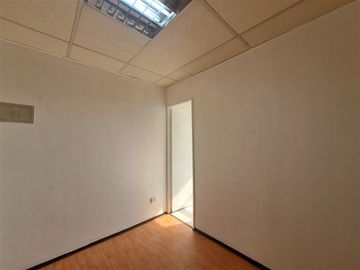 Oficina en Venta en Av.Pajaritos Centenario