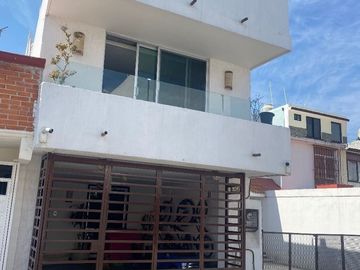 Casa en venta en Puebla. Fracc. Hacienda el Cobre.