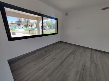 Casa con pileta en el barrio cerrado San Pablo