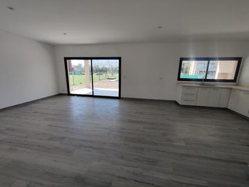 Casa con pileta en el barrio cerrado San Pablo